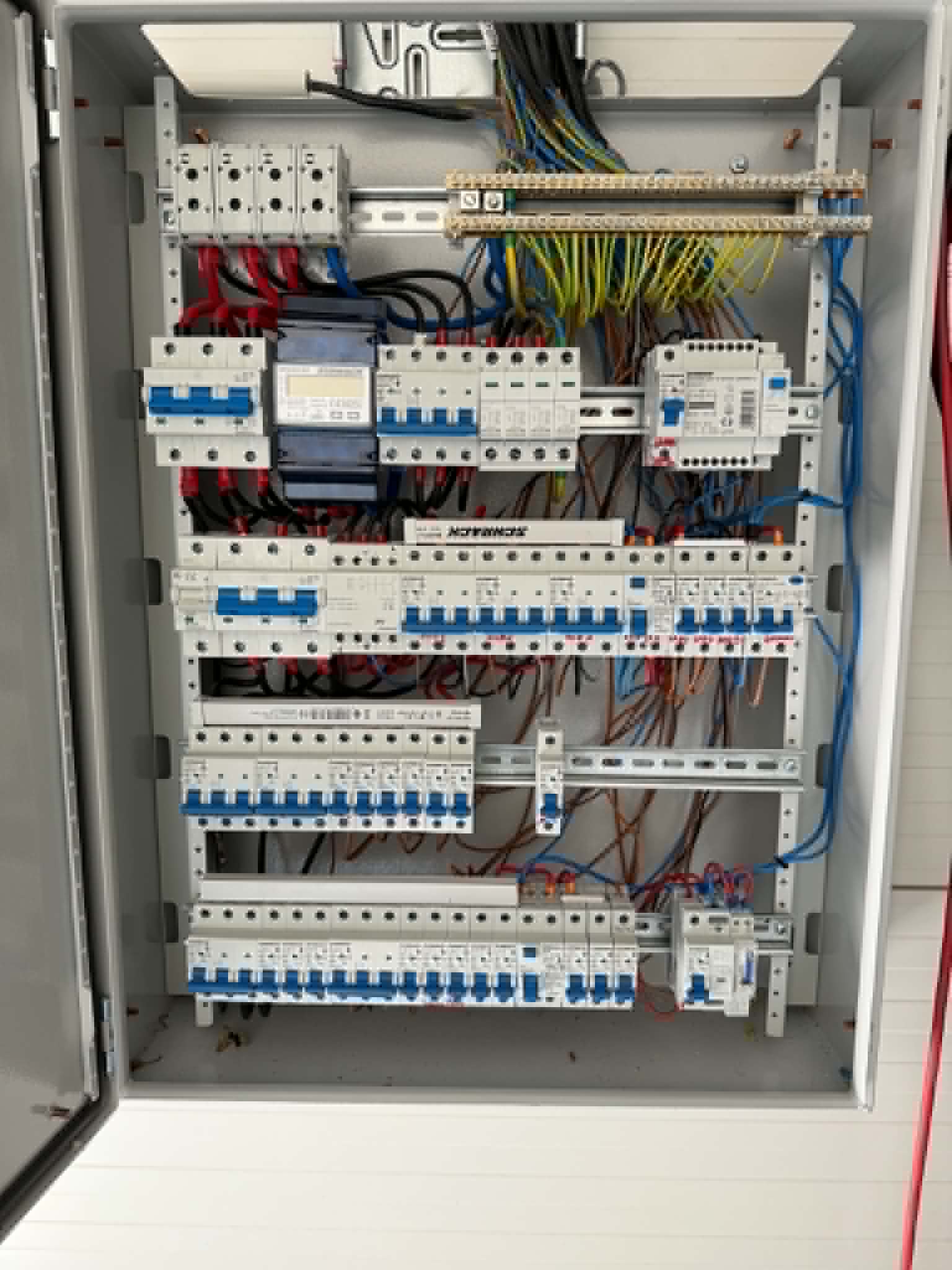 Изработено електрическо табло на VE-Elektro